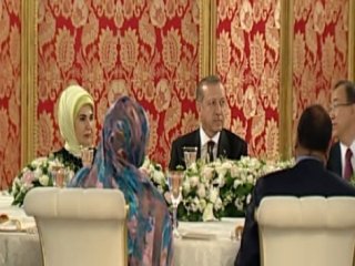 Cumhurbaşkanı Erdoğan’dan liderler onura yemek
