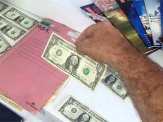 FETÖ'nün dolarları ele geçirildi