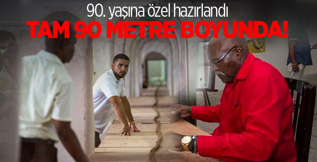 90’ıncı yaşına özel 90 metrelik puro hazırlandı