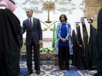 Michelle Obama'nın Başını Örtmemesi Olay Oldu