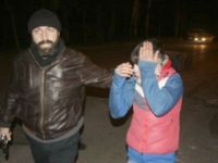 Göstericiler sert kayaya çarptı