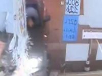 Çarptığı Yayayla Dükkana Girdi
