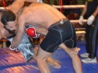 ’Kafes Dövüşleri’ nefes kesti
