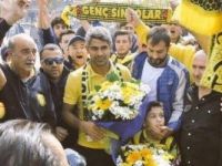 Ankaragücü’ne taraftarlar tarafından sürpriz karşılama
