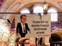 Kapalıçarşı'ya asılan o pankart!
