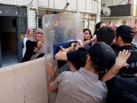 Avcılar'da gerginlik! Polise bastonla vurdu