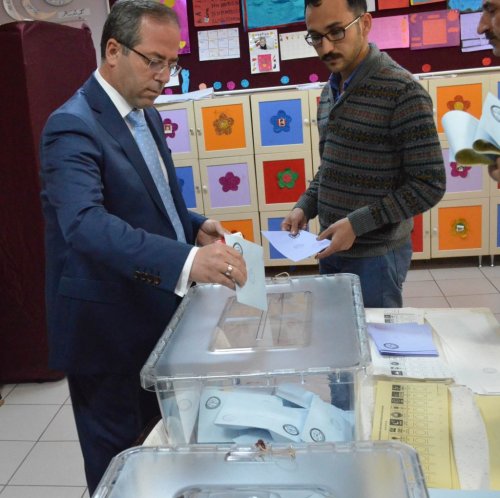 Ak Parti Diyarbakır İl Başkanı Altaç Oyunu Kullandı