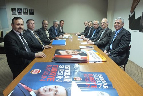 Ak Parti’de 'Birlik' Mesajı