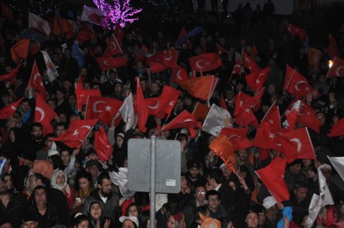 Ak Parti'den Balıkesir'de Gece Mitingi