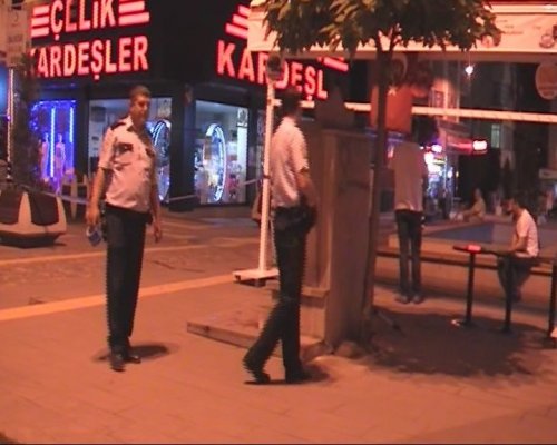 Bank'ta Bomba Paniği
