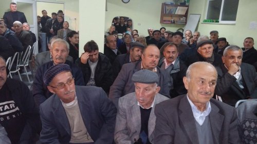 Başkan Emeksiz Karapınar’da Düzenlenen Toplantıya Katıldı