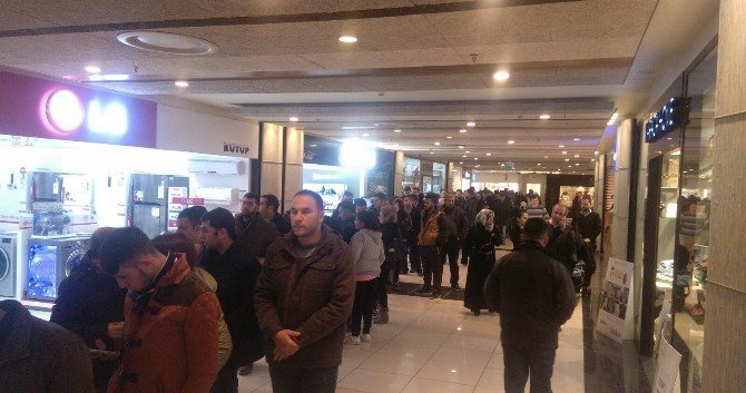 Başkent’te 70’li Yılları Andıran Gaz Kuyruğu