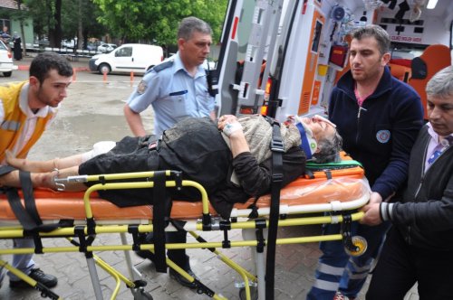 Bursa'da Düğün Yolunda Kaza: 4 Yaralı