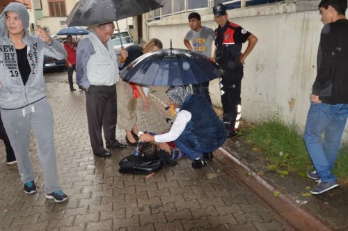 Edremit’te Öğrenciler Tekme Tokat Birbirlerine Girdi