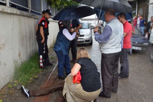 Edremit’te Öğrenciler Tekme Tokat Birbirlerine Girdi