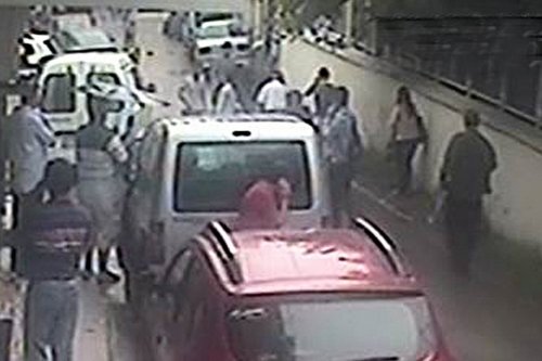 Edremit’te Öğrenciler Tekme Tokat Birbirlerine Girdi