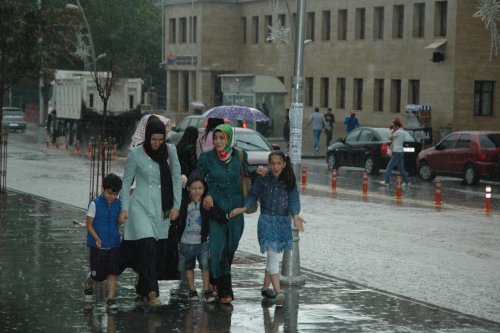 Erzurum'da Hayat Durdu!