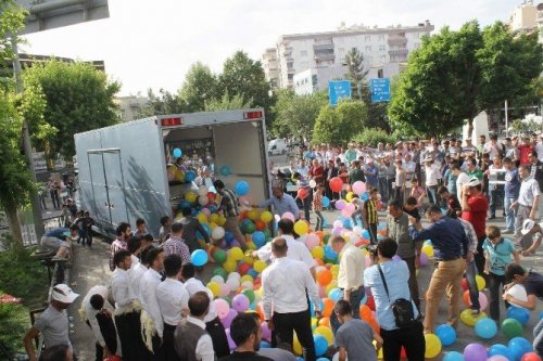 Fadıl Akgündüz’den Otomobilli Miting