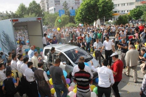 Fadıl Akgündüz’den Otomobilli Miting