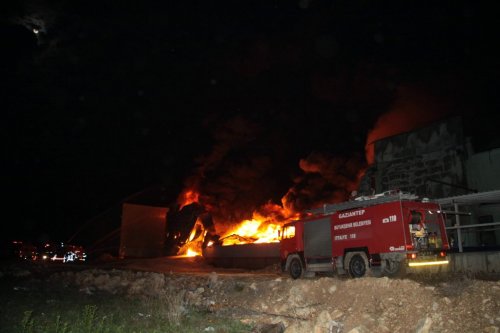 Gaziantep’te Ambalaj Fabrikası Yandı