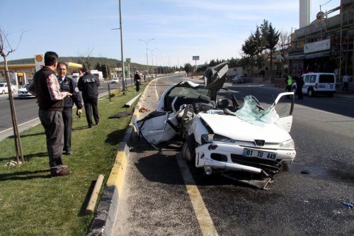 Gaziantep’te Trafik Kazası: 1 Ölü, 3 Yaralı