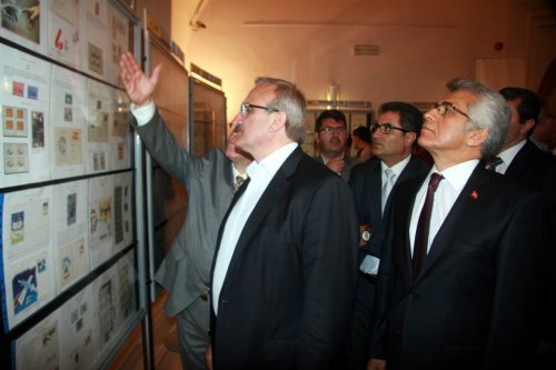 İletişim Temalı Pullar Sergisi