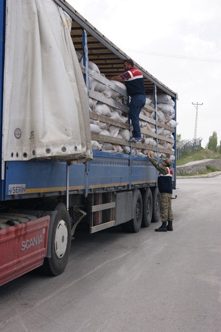 Jandarma’dan Kaçak Çay Operasyonu
