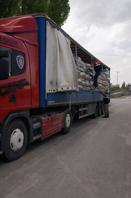 Jandarma’dan Kaçak Çay Operasyonu