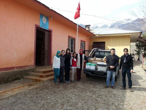 Köy Okullarına Yardım Eli Uzatıldı