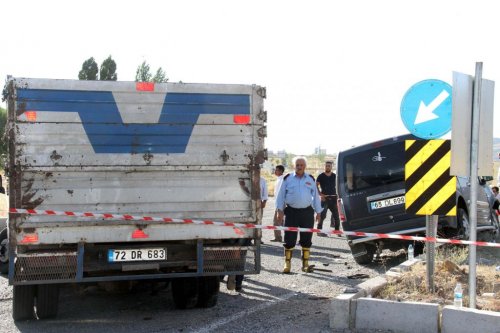 Muradiye’de Trafik Kazası; 4 Yaralı