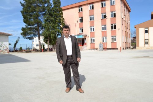 Öğrencilerin Başarısı İçin Yetkililerden Destek İstiyor