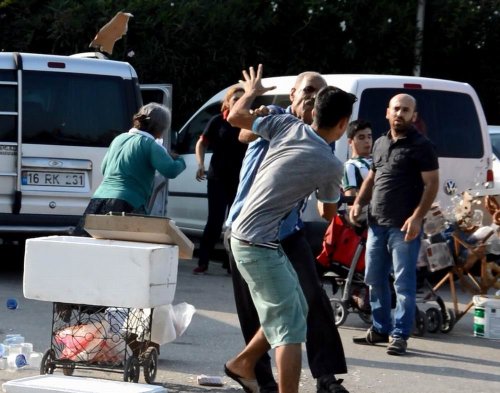 Seyyar Satıcıların Tekme Tokat 'Yer' Kavgası