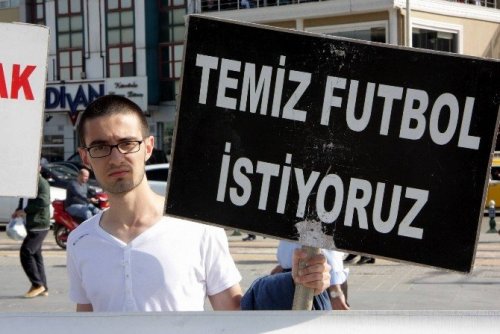 Trabzonspor Taraftarları 128 Haftadır Şike Eyleminde