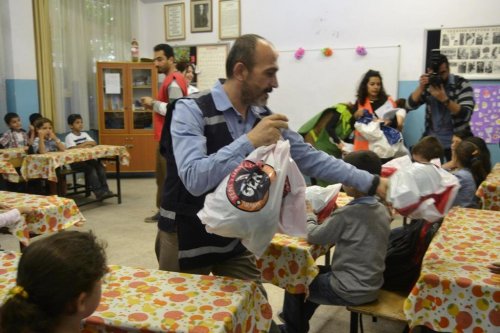 Yalnız Oyuncaklar Manisa’da Çocuklarla Buluştu
