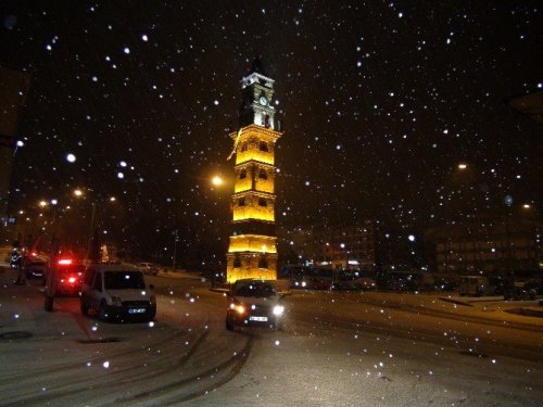 Yozgat’ta Beyaz Örtüye Büründü