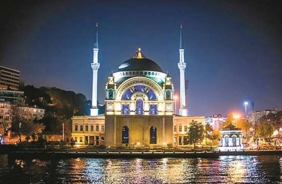 Osmanlı'nın 'Valide' Camileri 4