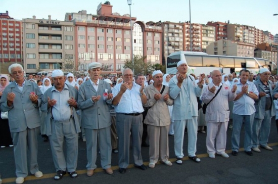 Türkiye'nin İlk Hac Kafilesi Dualarla Yola Çıktı 13