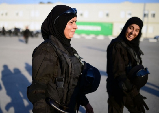 Filistin'in Kadın Komandoları 17