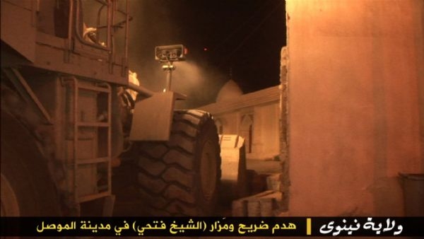 IŞİD Camileri Havaya Uçurdu 15