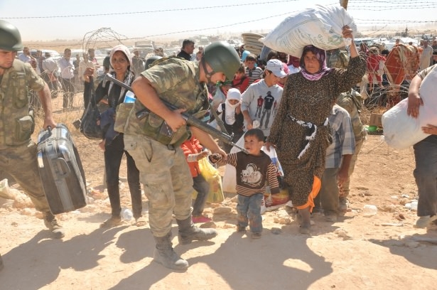 Suriyelilere Mehmetçik Şefkati 10