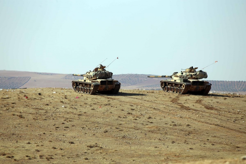 Sınıra Tank ve Zırhlı Araçlar Yerleştirildi 10