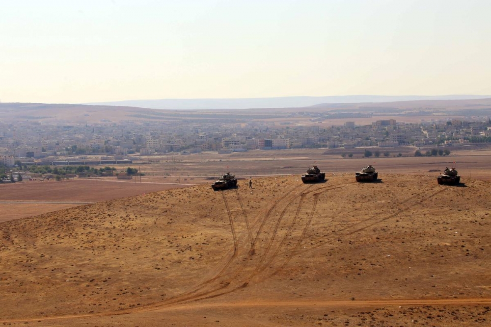 Sınıra Tank ve Zırhlı Araçlar Yerleştirildi 17