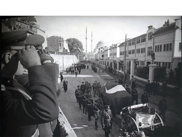 Atatürk'ün Cenazesinden Görülmemiş Fotoğraflar 19