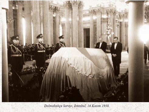 Atatürk'ün Cenazesinden Görülmemiş Fotoğraflar 34