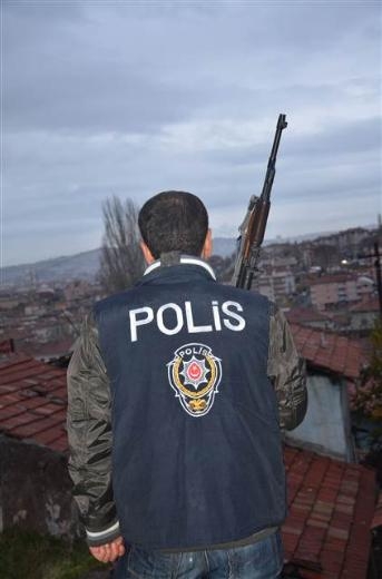 Ankara’da Sandıktan Cephanelik Çıktı 8