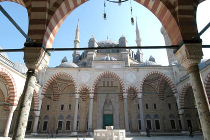 İşte Türkiye'nin En Görkemli Camileri 10