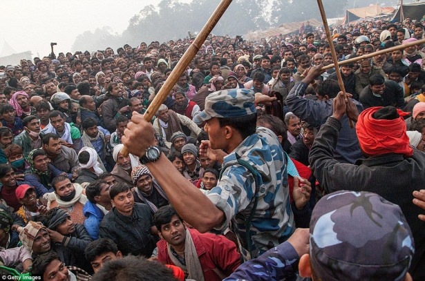 Nepal'de Katliam Gibi Festival! Böylesi Görülmedi (+13) 29
