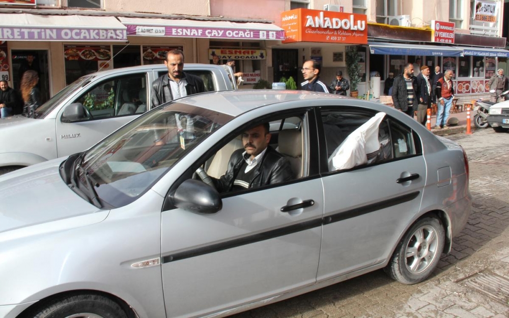 Adana'da Araba Camından Sarkan Ceset 4