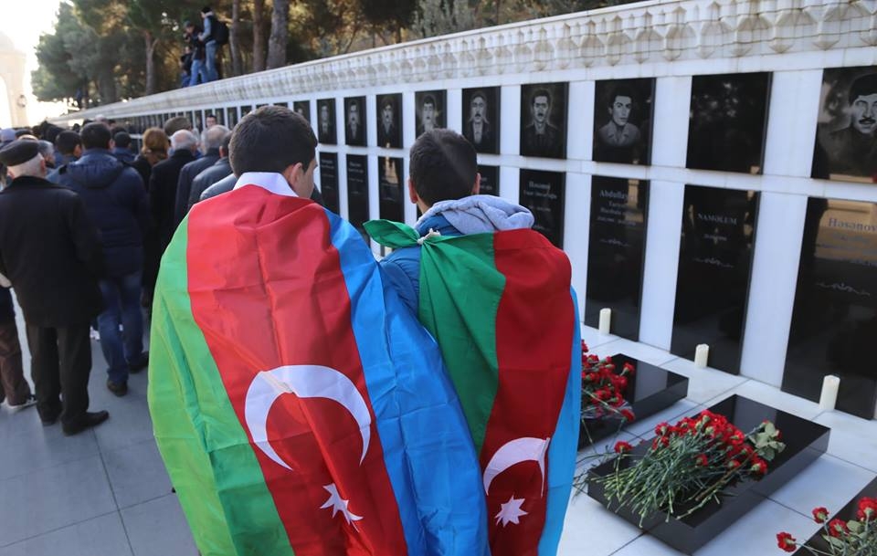 Azerbaycan'da "20 Ocak Katliamı"nın Kurbanları Anılıyor 8