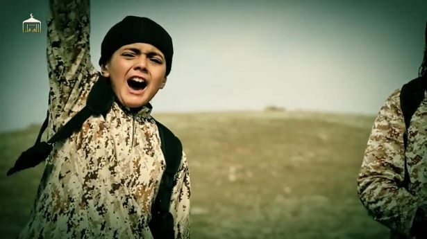 IŞİD Rehineyi 10 Yaşındaki Çocuğa İnfaz Ettirdi 4